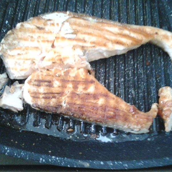 香煎鮭魚：chris 一起做