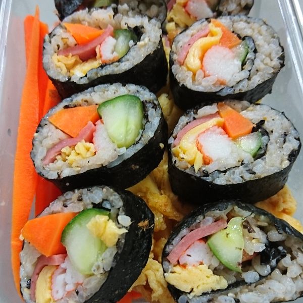 寶寶花中捲壽司：Shiney Tsai 一起做