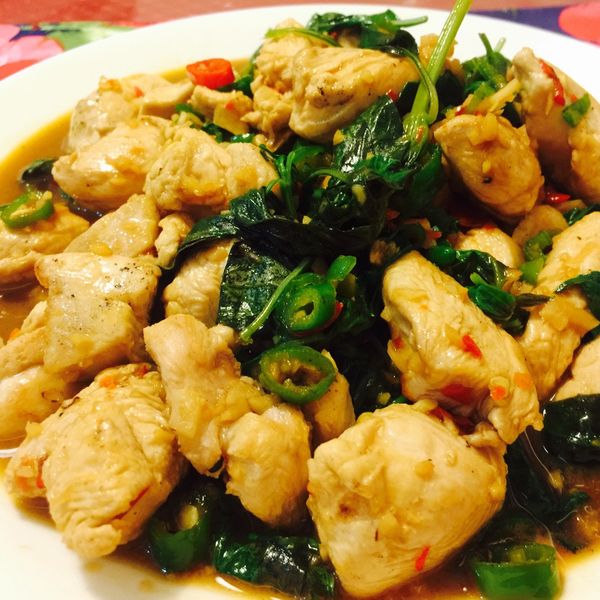 打拋雞丁--比打拋豬好吃100倍!：Crystal Huai 一起做