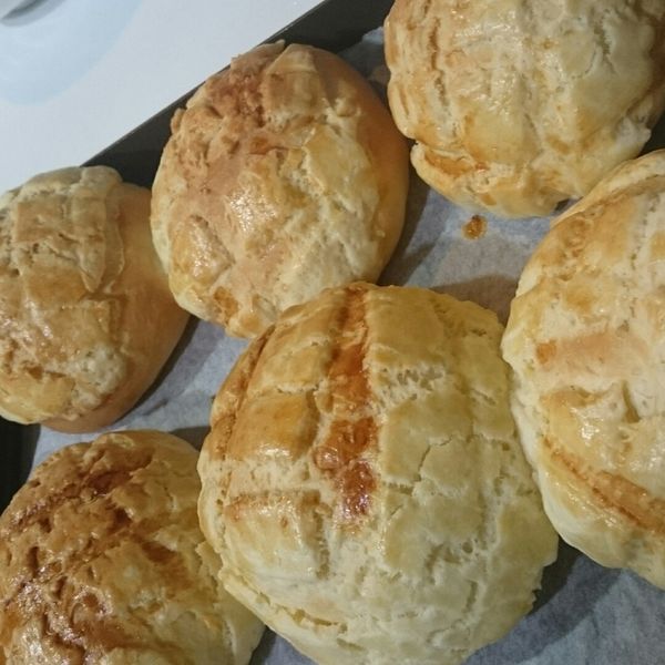 菠蘿包：Yilin  Chou 一起做