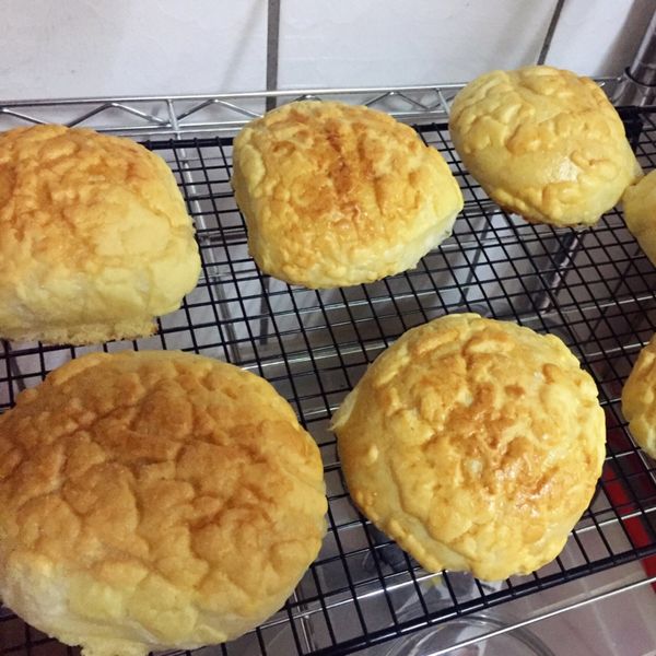 波羅奶香雞蛋麵包：Mimi 一起做