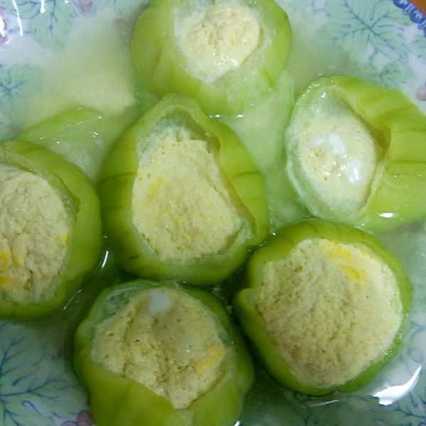 絲瓜鑲蒸蛋：哆啦美 一起做