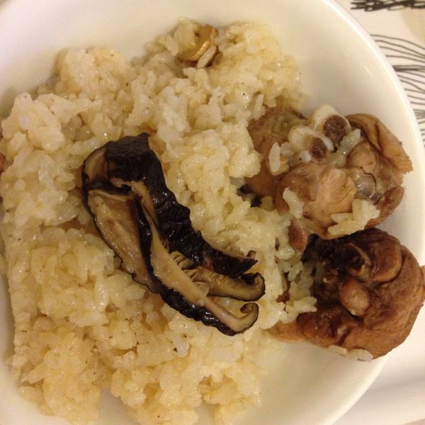 用電鍋煮"麻油雞飯"~香氣誘人好美味!!：Margaret Hsieh 一起做