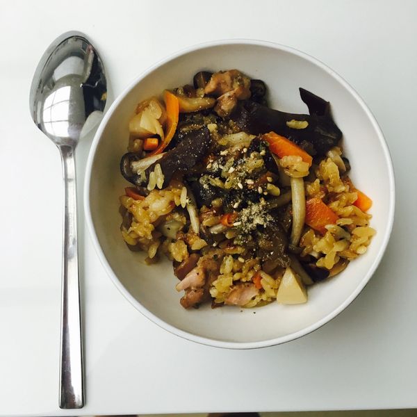 【電鍋食譜】野菇雞肉炊飯：Summer Chien 一起做