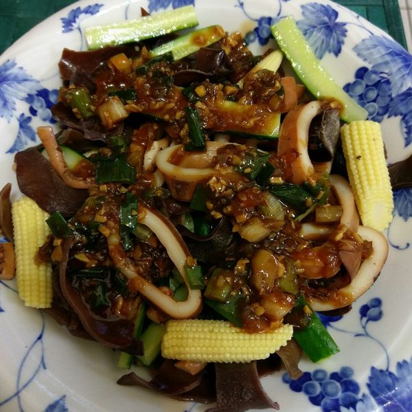 涼拌透抽佐五味醬 : 易芳如一起做