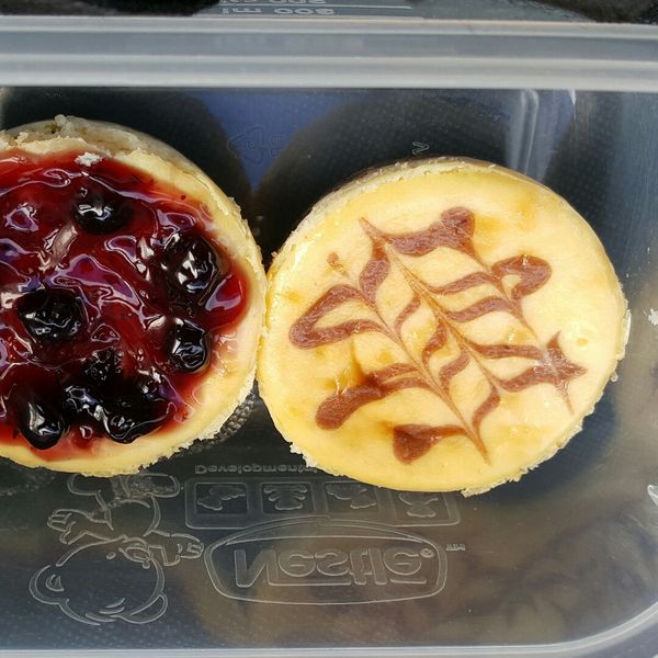 經典重乳酪蛋糕~巧克力拉花!:yoke 一起做