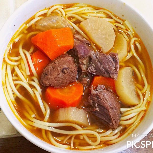 紅燒 蕃茄牛肉 ＋ 手工刀切麵 : Delphia Chen一起做