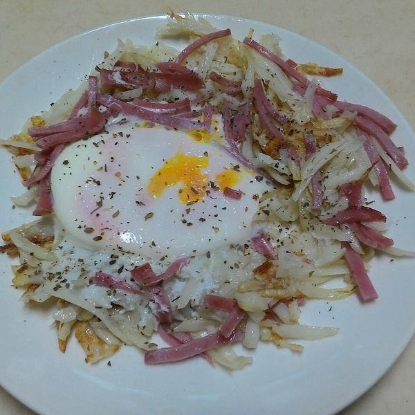 10分鐘快速早餐【洋芋培根蛋】：銘麒媽媽 一起做