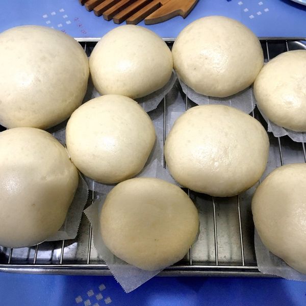 影音示範教學 名店包子 饅頭麵團大公開 : 芳一起做