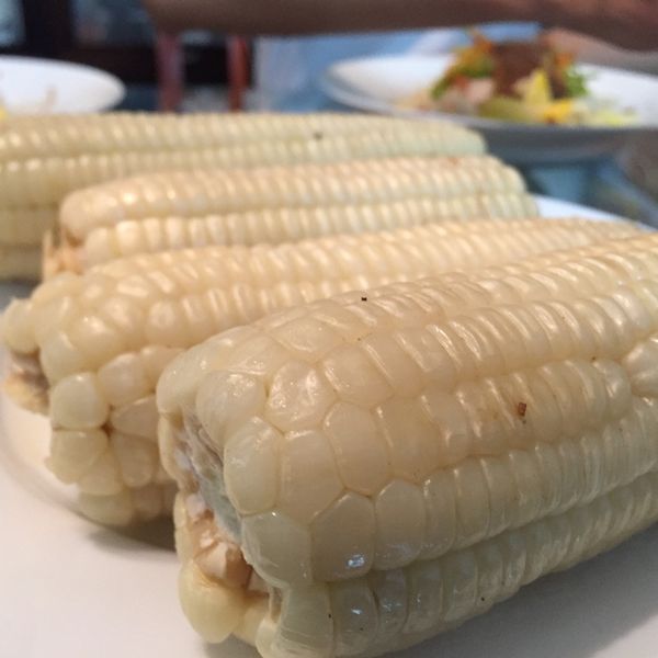 「奶油玉米」蒸煮煎後吃更美味 ♡：Helen 一起做