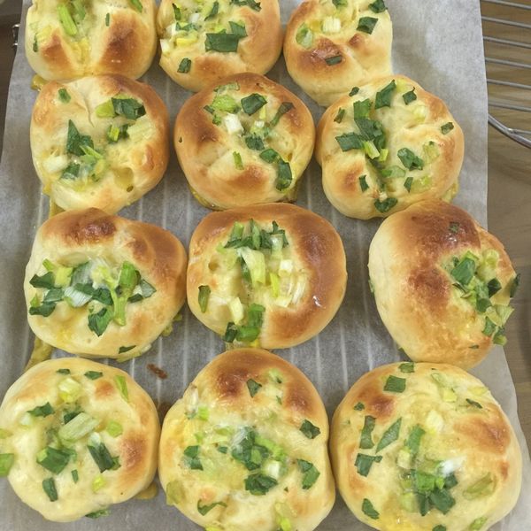 蔥香麵包【萬用基礎麵糰】 : 許雅惠一起做