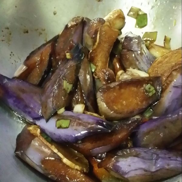 三杯茄子 : 伊伊一起做