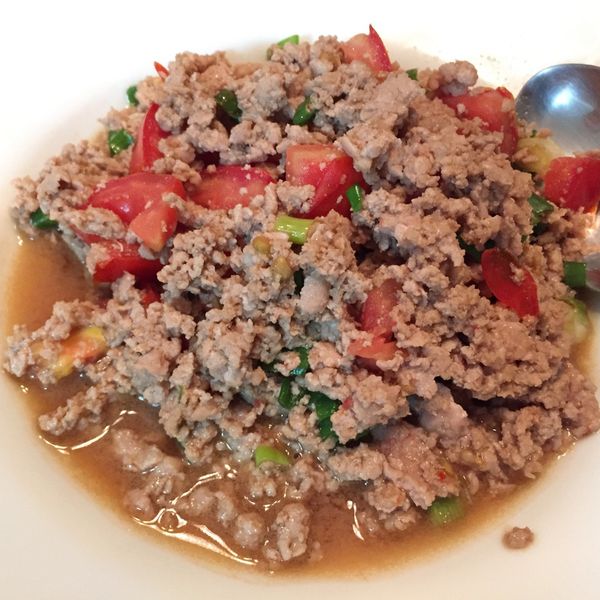 泰式打拋豬:Helen 一起做