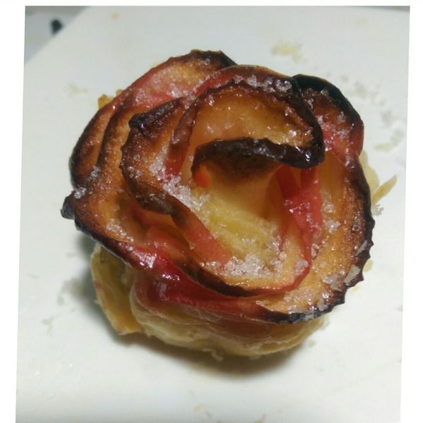 酥皮玫瑰蘋果派【HOLA幸福食堂】:Q Ting Wang 一起做