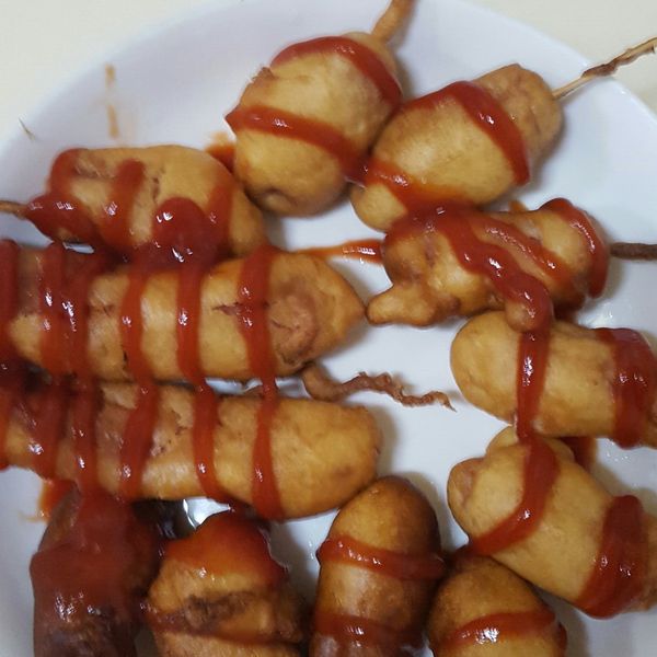 【點心時間】用鬆餅粉做迷你小熱狗：Chiung Yi 一起做