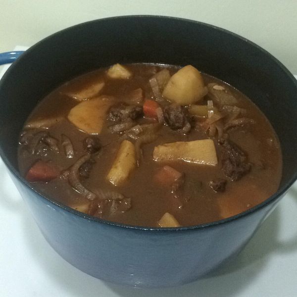 鑄鐵鍋 紅酒燉牛肉 : Joanne Chou一起做