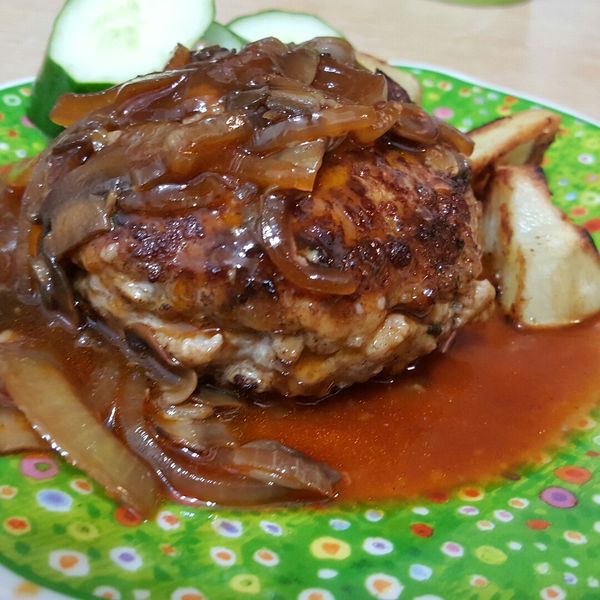 【 豬肉漢堡排佐洋蔥蘑菇醬 】 : 嵐岸一起做