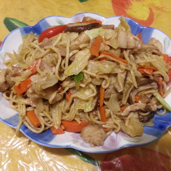 簡單好吃的肉絲炒麵 : 張月一起做