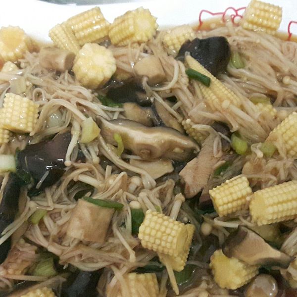 草菇燴玉米筍 : Nina一起做