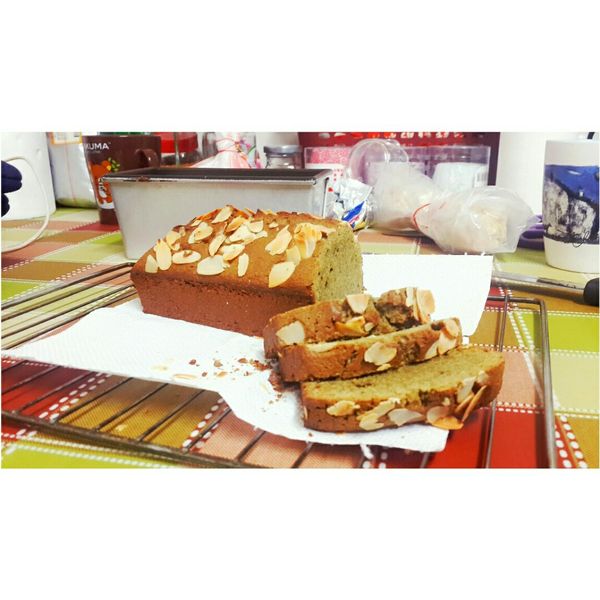 抹茶白巧克力法式磅蛋糕：揉揉 一起做