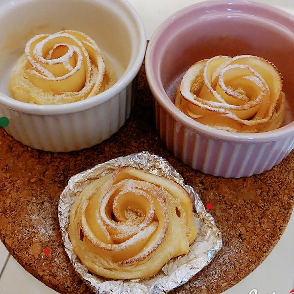酥皮玫瑰蘋果派【HOLA幸福食堂】:Etin Lee 一起做