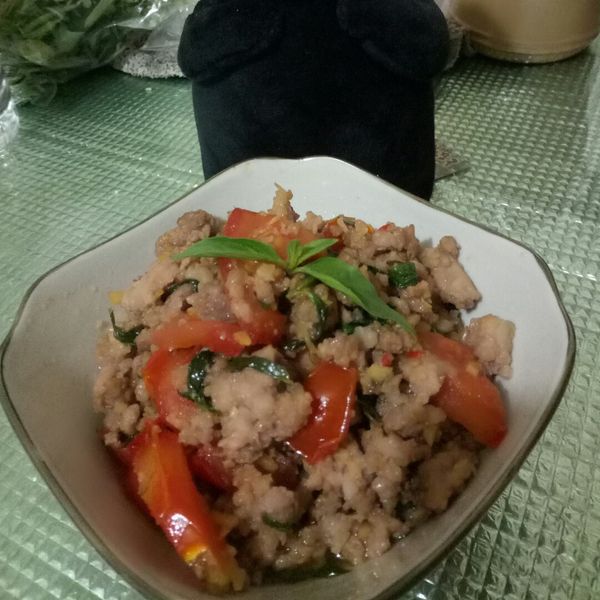 扒完三碗飯! 泰式打拋豬 食譜 : 王可軒一起做