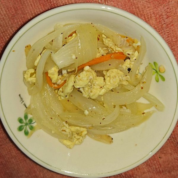 超簡單洋蔥炒蛋 : 劉瓊敏一起做