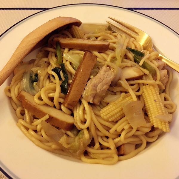 瑪莉廚房：簡易的《肉絲炒麵》 : Cherry M Kao一起做