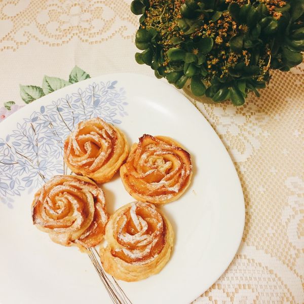 酥皮玫瑰蘋果派【HOLA幸福食堂】:Yiwen 一起做