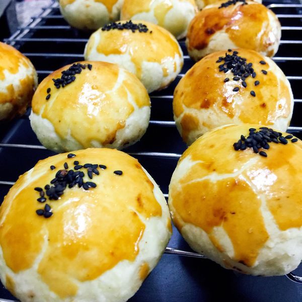 蛋黃酥(照步來) : Lunlun Tu一起做