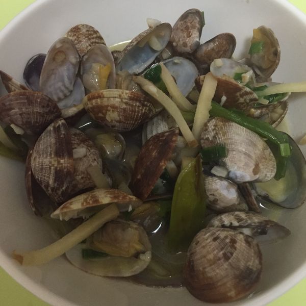 日式酒蒸蛤蜊（3分鐘。居酒屋必點） : Cora一起做