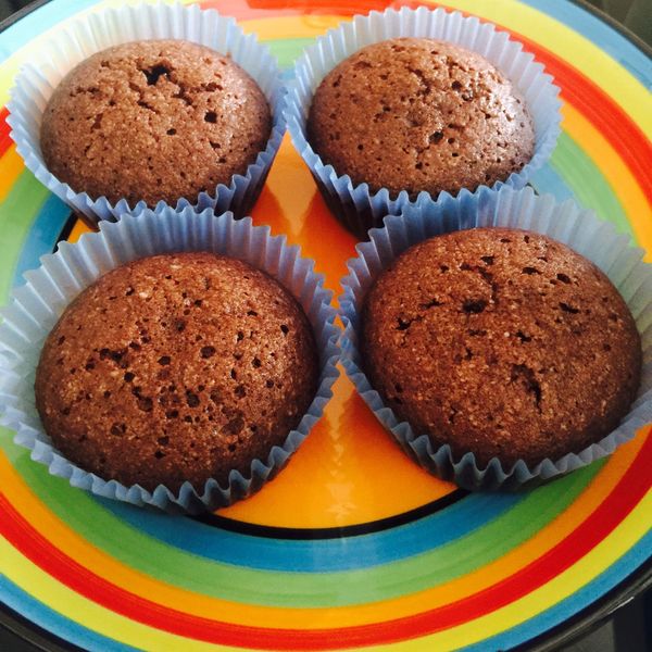 一口杏仁小蛋糕：Rebecca Fong 一起做