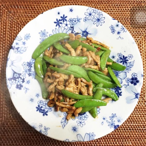 京醬肉絲 : 山腳下的愚婦一起做