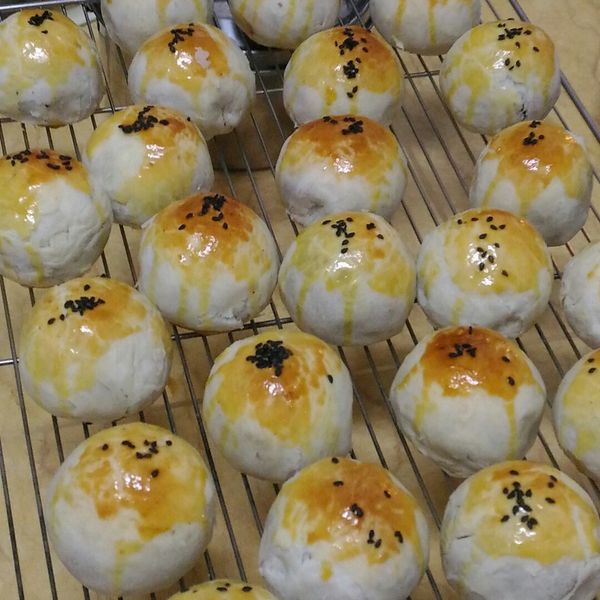 蛋黃酥(料理烘烤機)30個：劉燕子 一起做