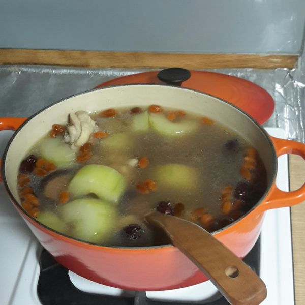 大黃瓜香菇雞湯：張綾琳 一起做