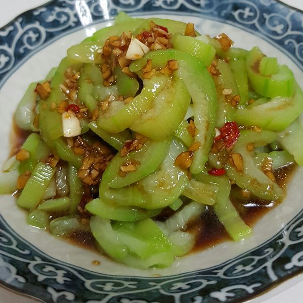 涼拌絲瓜 : 莊玉羽一起做
