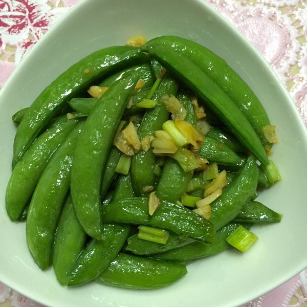 【厚生廚房】清炒荷蘭豆:肖肖廚 一起做