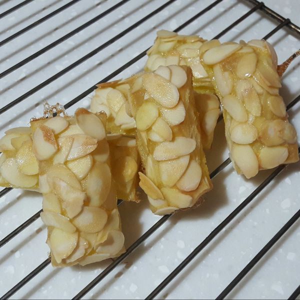 輕鬆手作 杏仁千層酥條 : 李小瞳一起做