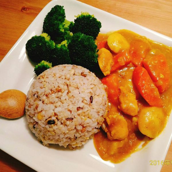 超簡單香噴噴*咖哩雞肉飯 : 吳媽咪一起做