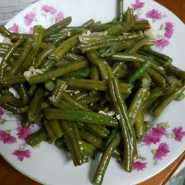 【厚生廚房】蒜炒菜豆：萱媽 一起做
