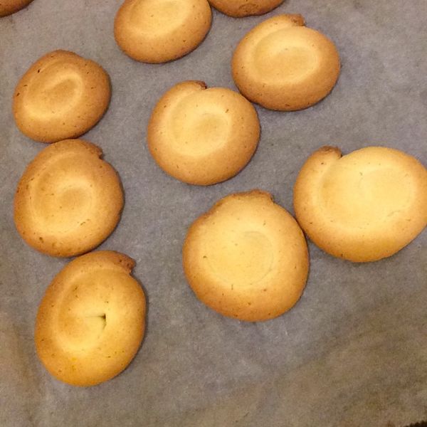 奶香十足-簡單。酥鬆的奶酥餅乾❤️❤️:萍兒 一起做