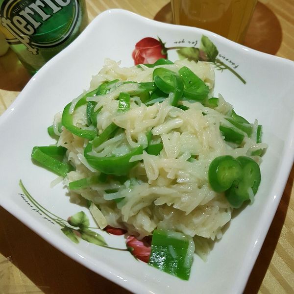 青椒炒馬鈴薯：Kelly  一起做