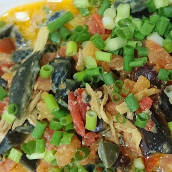 醋溜番茄皮蛋 : Ching-Yi Chung一起做