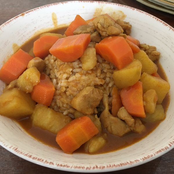 咖喱雞肉飯🍛：Claire Li 一起做