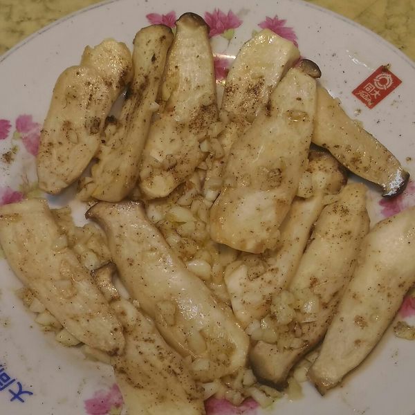 蒜香奶油杏鮑菇（5分鐘）：Annie 一起做