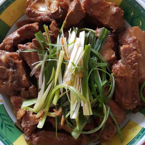 讚不絕口的下飯菜~『肉骨茶滷小排』:林秀慧 一起做