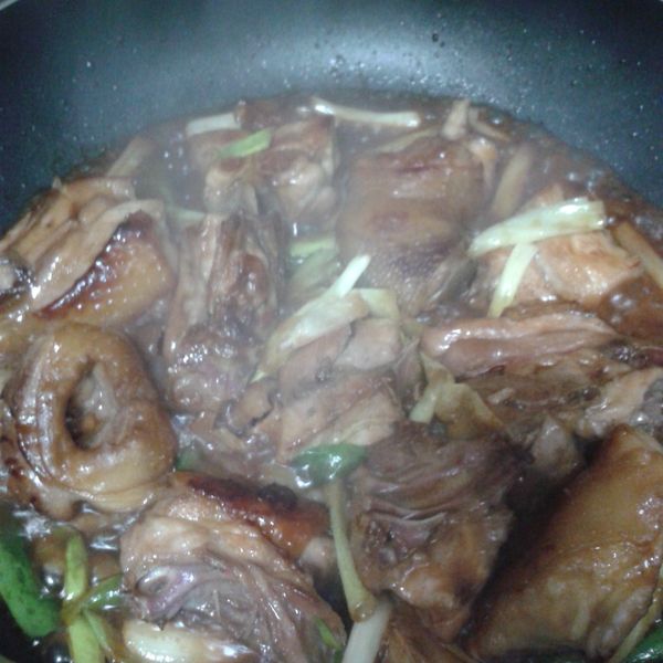 蔥燒雞腿肉 : 伃柔一起做