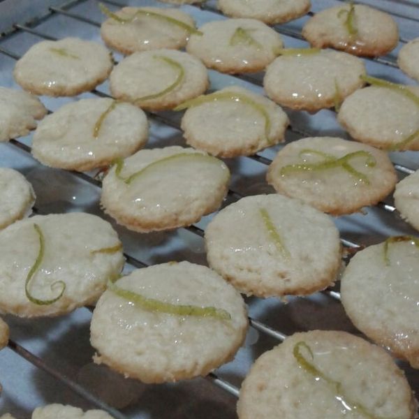 簡易檸檬糖霜餅乾（無蛋＋植物油配方）：鬆餅狗狗的秘密廚房 一起做