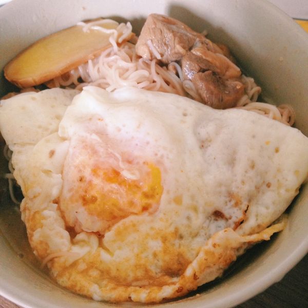 麻油雞麵線：愛米粒 Emily 一起做