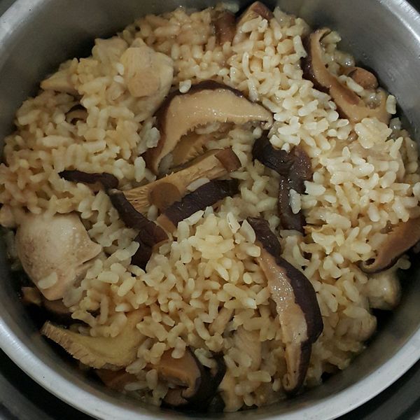 暖心暖胃麻油雞飯：storm 一起做